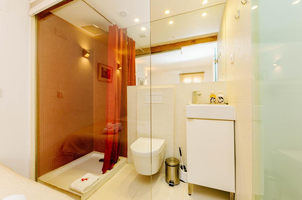 Rent4Rest Bairro Alto Charming 1Bd Apartment Lisbon Luaran gambar