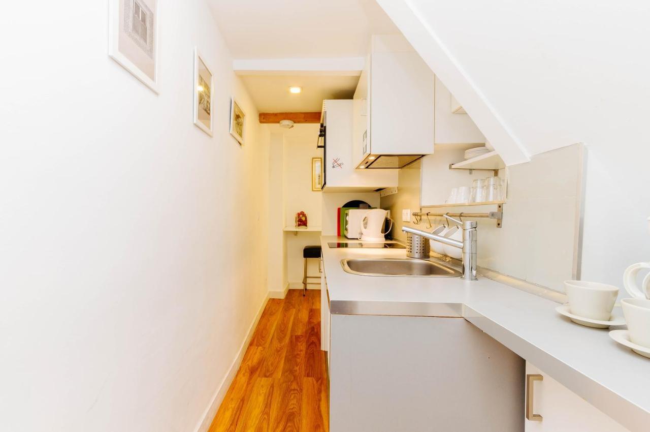 Rent4Rest Bairro Alto Charming 1Bd Apartment Lisbon Luaran gambar
