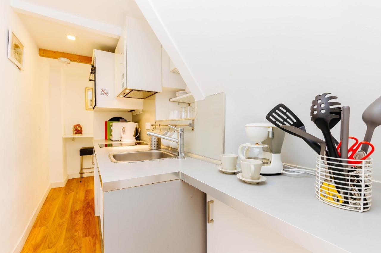 Rent4Rest Bairro Alto Charming 1Bd Apartment Lisbon Luaran gambar