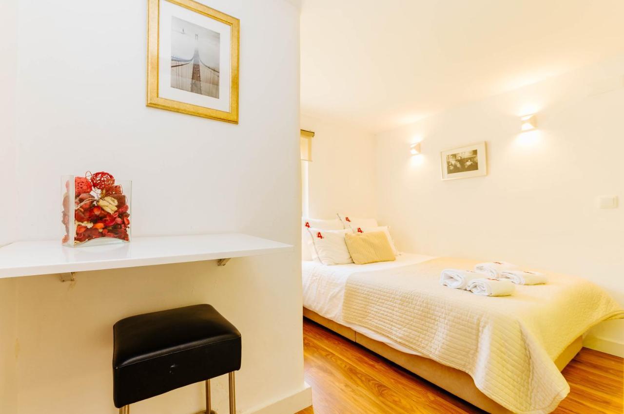 Rent4Rest Bairro Alto Charming 1Bd Apartment Lisbon Luaran gambar